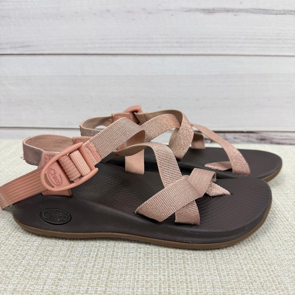 Chaco Z/Cloud Strappy Sandals Metallic Rose Size 6 Vacation Outdoor Athleisure - Picture 1 of 9